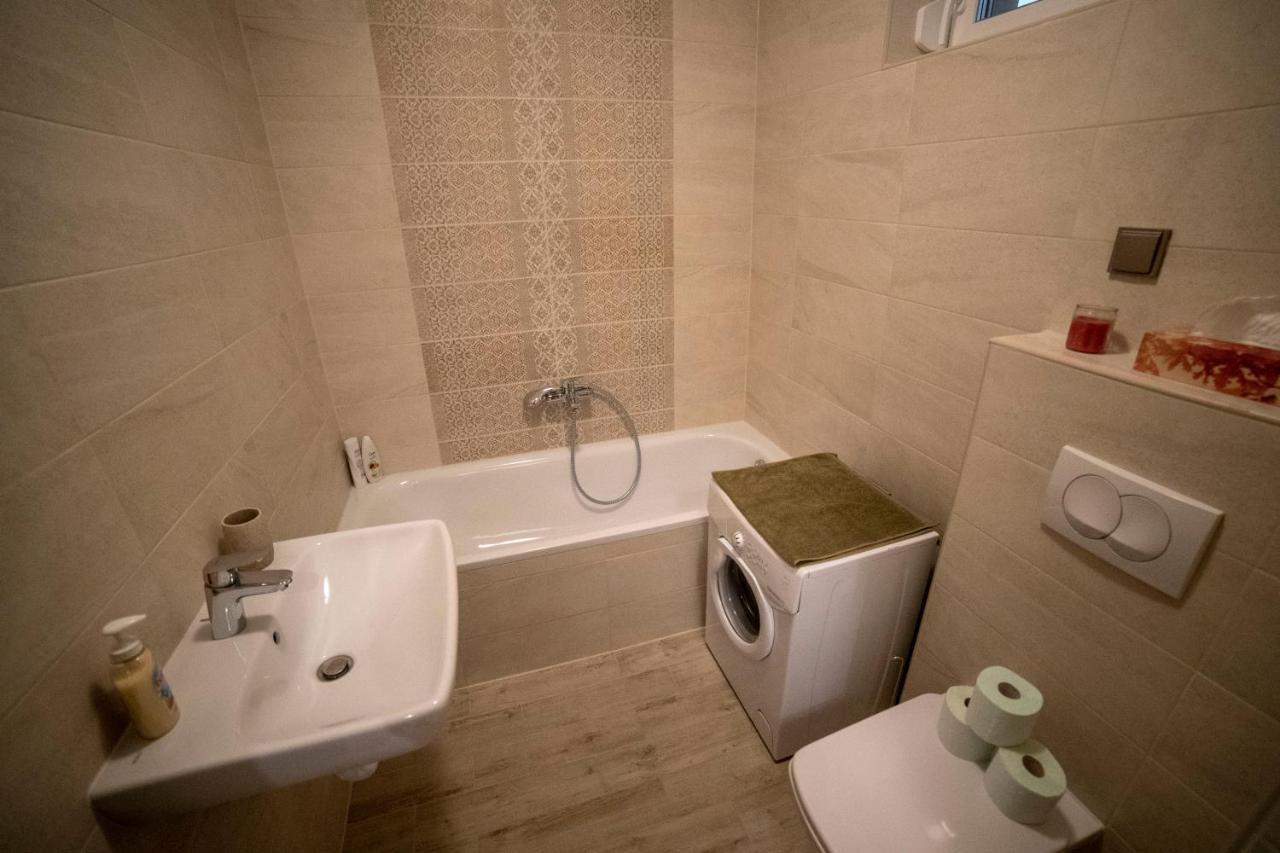 Sasadpark'S New Apartment In The West Part Of Buda Budapest Eksteriør billede
